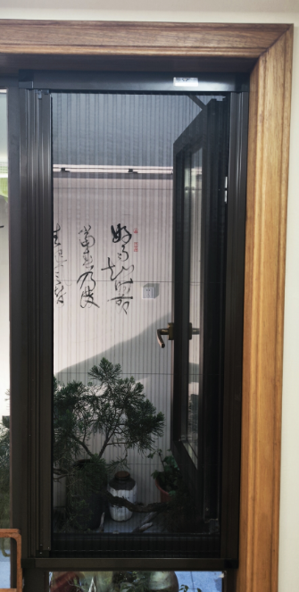 隐形纱窗